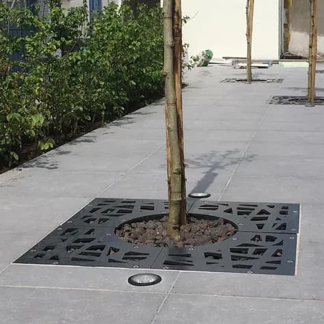 Grilles d'arbres carré 1950 Acier enduit